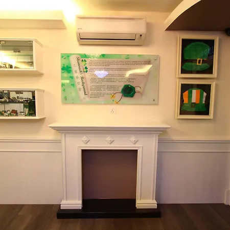 Shamrock Guest House-2